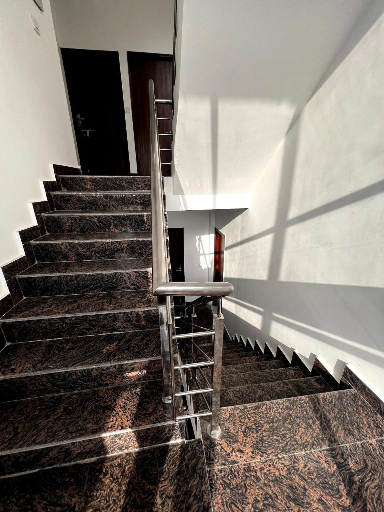 Hotel Trending New Delhi