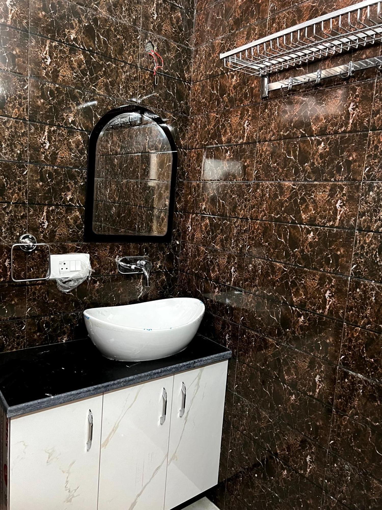 Hotel Trending New Delhi